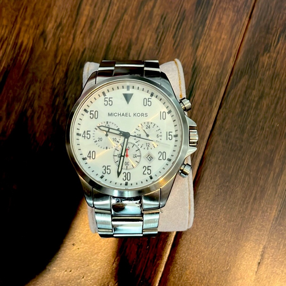 Michael Kors Men’s Watch in great condition. Only worn a couple times